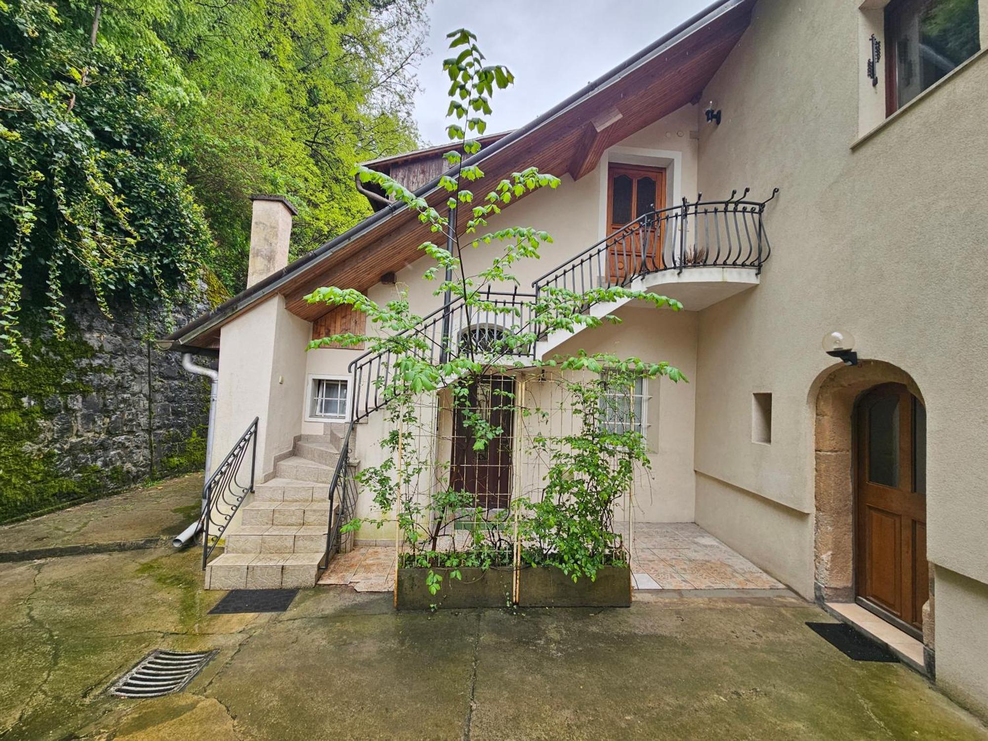 Apartment Nina With Private Terrace Tour As Laibach Exterior foto